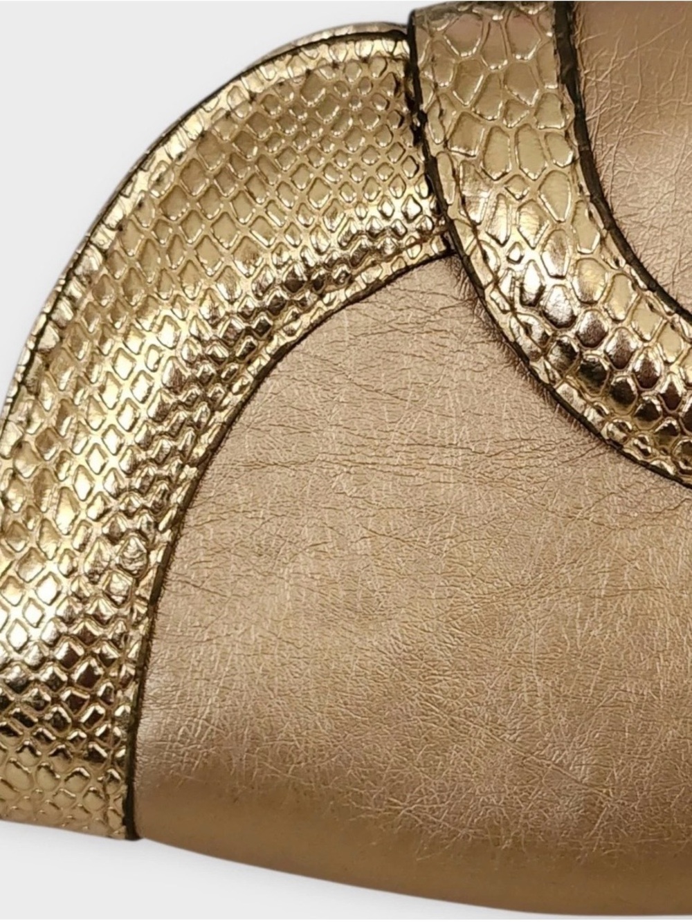 VERSACE Parfums METALLIC GOLDEN COSMETICS CASE BAG CLUTCH & 1 MALLY EYESHADOW - Picture 6 of 10